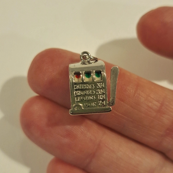 Vintage Crea Sterling Silver One Arm Bandit 3D Moveable Charm. Marked on bottom - Picture 1 of 7